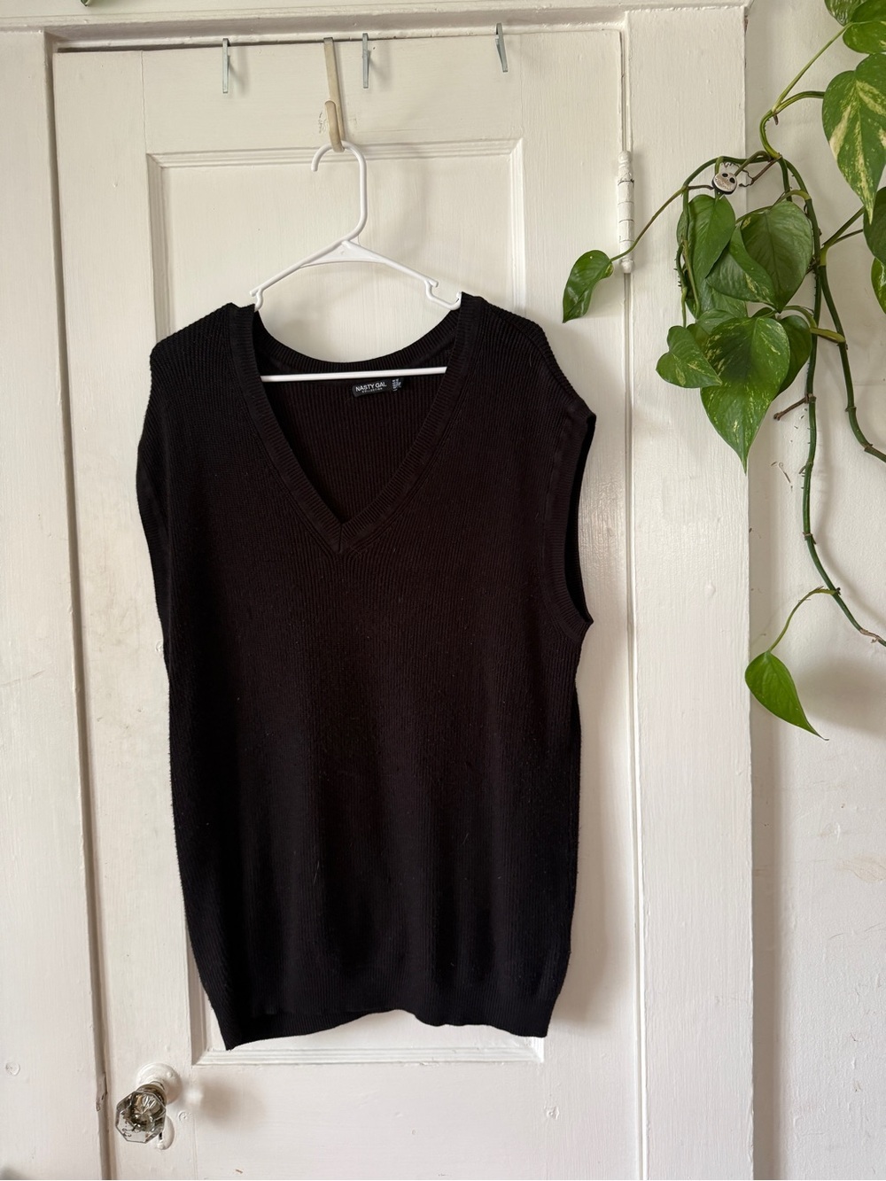 Nasty Gal Black Ribbed Knit Vest size 12